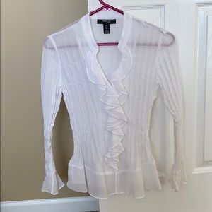 Long sleeve white blouse with crinkle fabric
